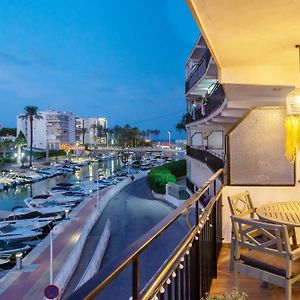 K-Navy By Nuka Homes